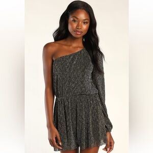 Lulu's Soiree Sweetheart Gold and Silver Lurex One-Shoulder Romper